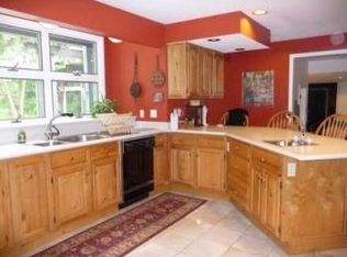 8 Countryside Rd, Littleton, MA 01460