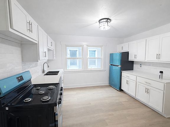 5th image of 20 Macamley St #2