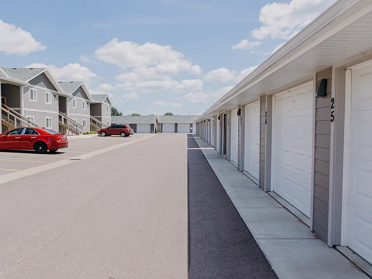 Edgewood Apartments — Photo 14