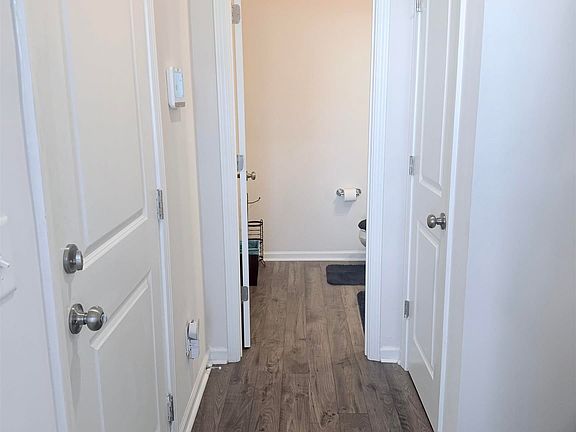 4th image of 202 Ashborne Ln