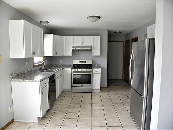 2nd image of 6579 Samantha Ln