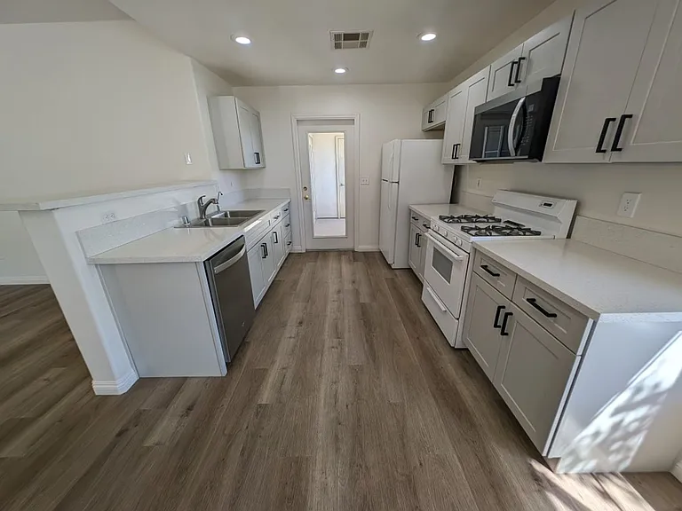 10001 Crimson Palisades Pl #104 — Photo 6