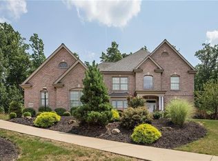 122 Preserve Valley Dr, Cranberry Township, PA 16066