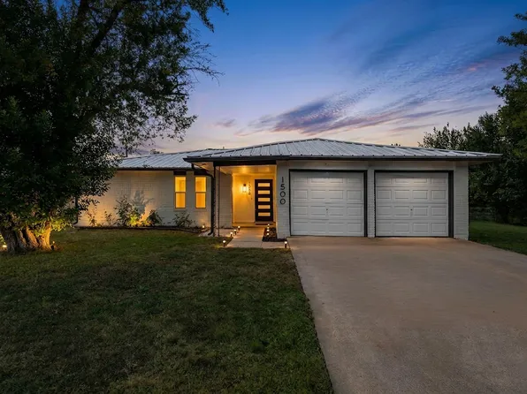 1500 Wild Flower Dr, Round Rock, TX 78664