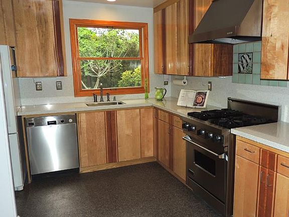 2nd image of 1515 Newhall St