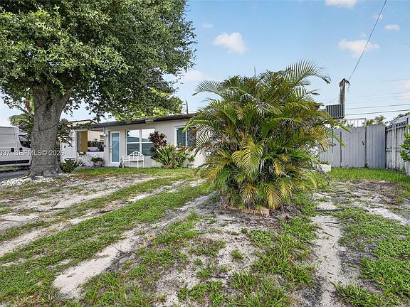 2nd image of 4351 SW 22nd St