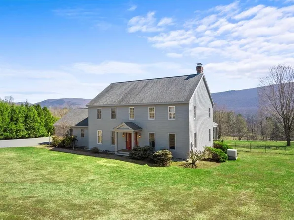 372 Canterbury Road, Manchester, VT 05255