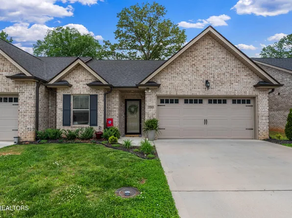 5923 Knox Hill Way, Knoxville, TN 37912