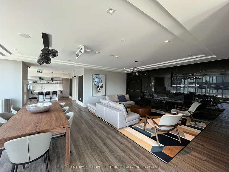 212 King William St #703 — Photo 34