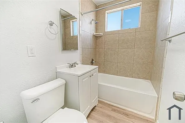 13406 S Vermont Ave #6 — Photo 12