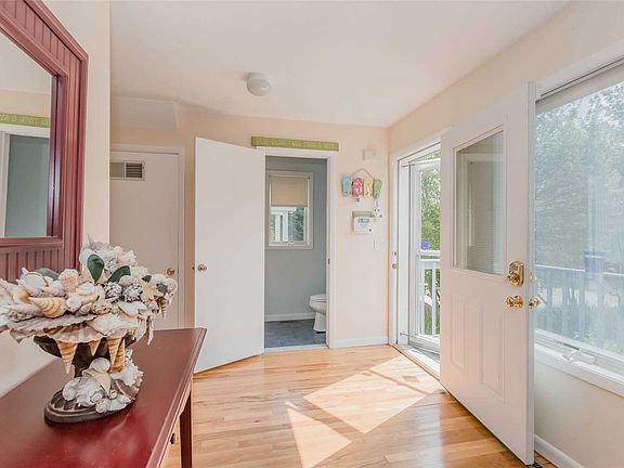 2nd image of 105 2nd Ave