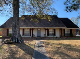 5034 Pinehill Dr, Baton Rouge, LA 70817