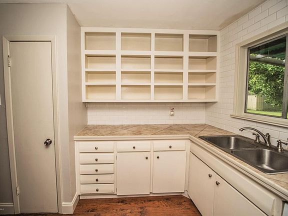 5th image of 128 Antigua Dr