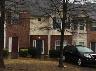 392 Brookview Dr, Riverdale, GA 30274