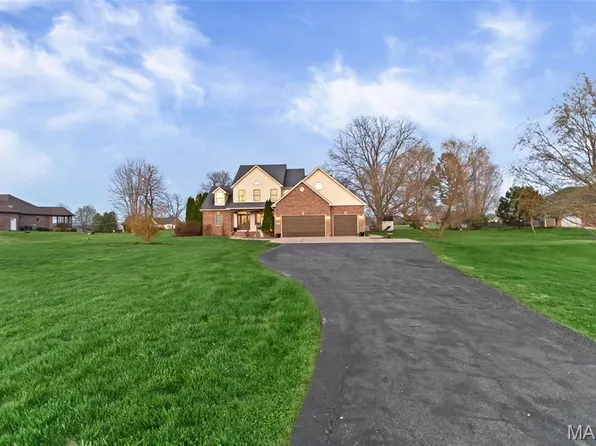 7108 Heartland Dr, Moro, IL 62067