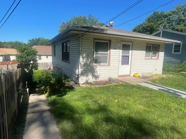 904 N 12th St, Plattsmouth, NE 68048