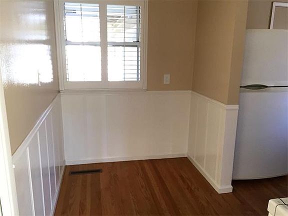 5th image of 974 Pinewood Dr