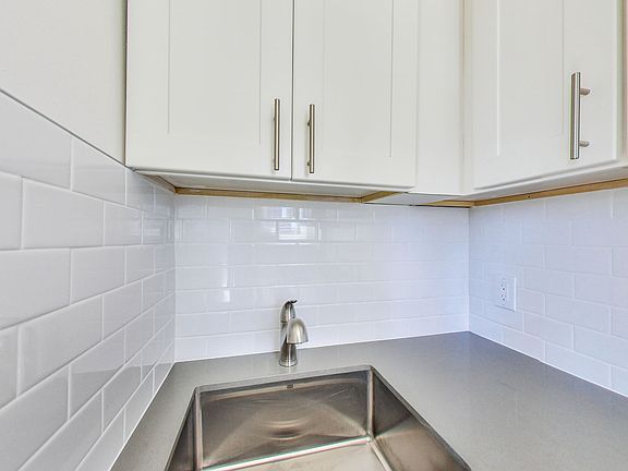 5th image of 795 Pine St APT 62