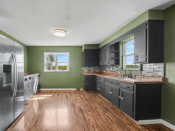 5th image of 10209 Barker Rd