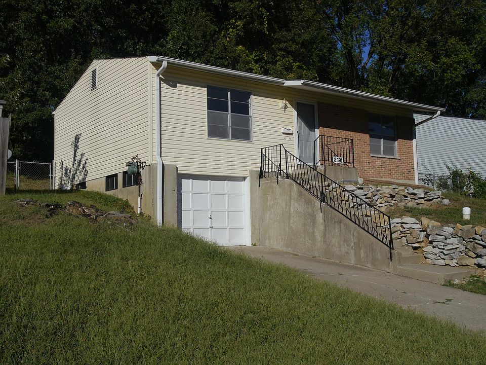 8591 North Ave