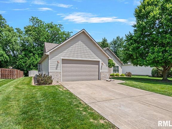 2nd image of 114 Winter Park Dr
