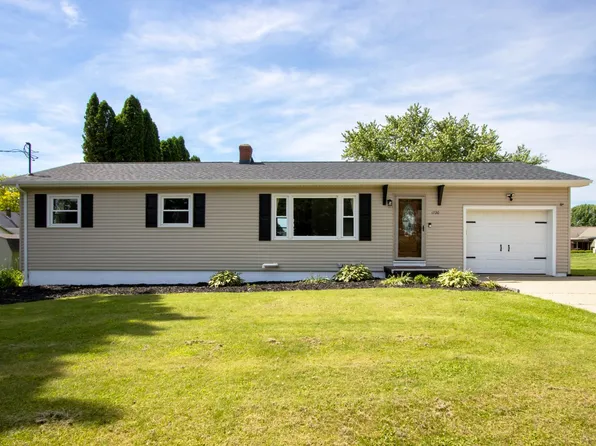 1720 W Hill Dr, Orrville, OH 44667