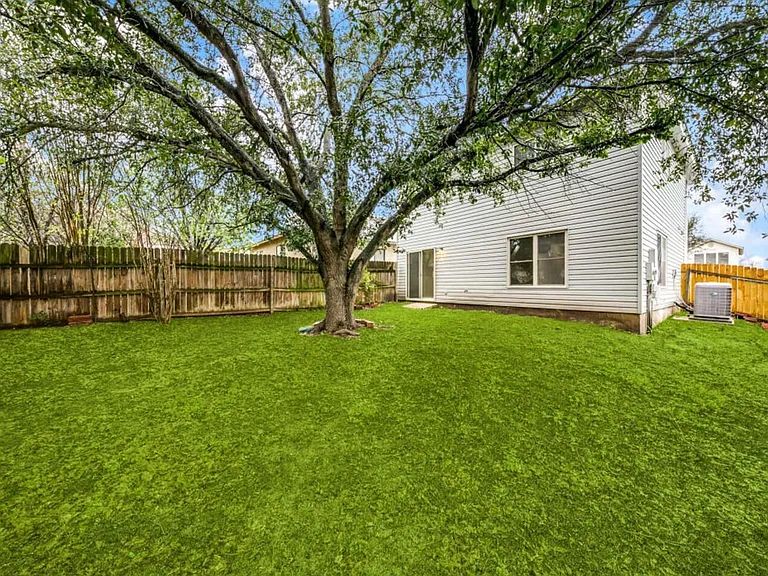6722 Badger Pass Dr — Photo 4