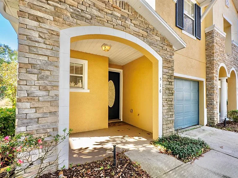 516 Penny Royal Pl — Photo 2