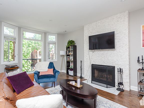 5th image of 857 W Wrightwood Ave #2