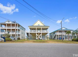 7018 7th St, Surf City, NC 28445