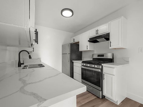 3rd image of 3933 Nicolet Ave #3