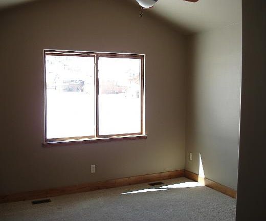 5th image of 802 County Road 514 Lupine Ln