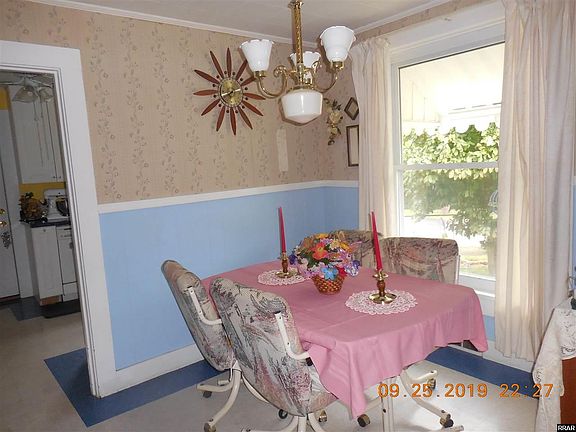 5th image of 283 Marshall Ave