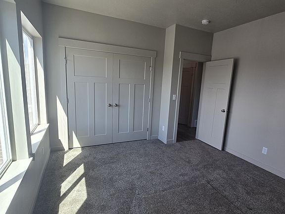 4th image of 3813 S Ogden Ave