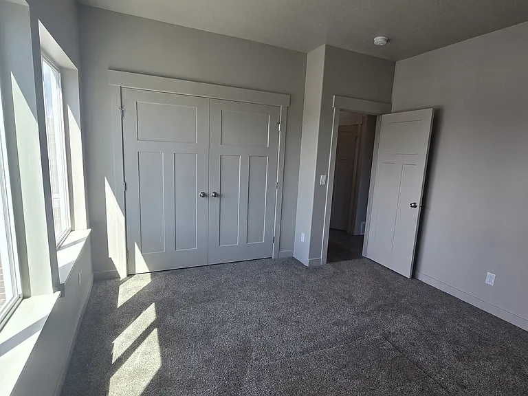 3813 S Ogden Ave — Photo 4