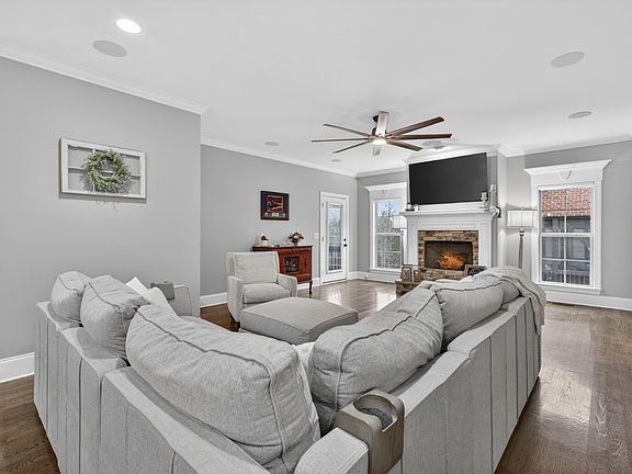3rd image of 607 Southshore Point