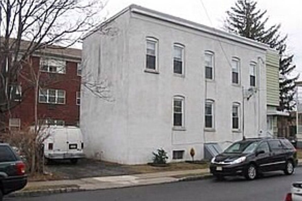 2-Story Single Family Home