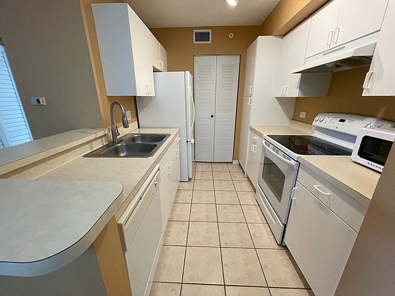 3rd image of 8851 Colonnades Ct W APT 125