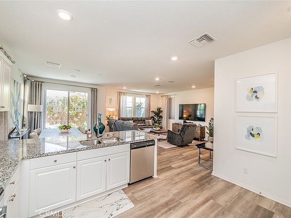2nd image of 1617 Honeysuckle Pl