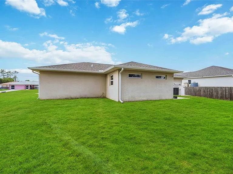 2260 Mistleto Ln — Photo 2