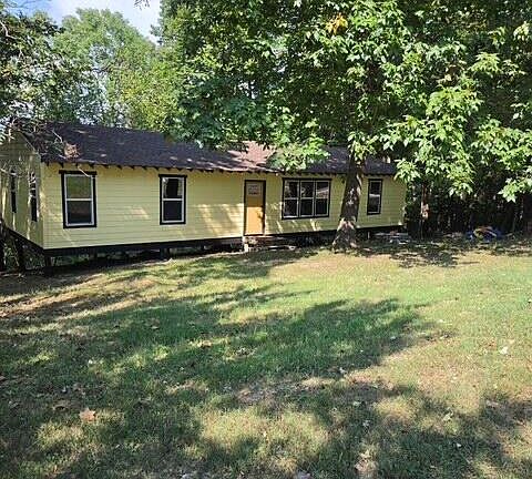 2nd image of 465 Sunset Ridge Ln