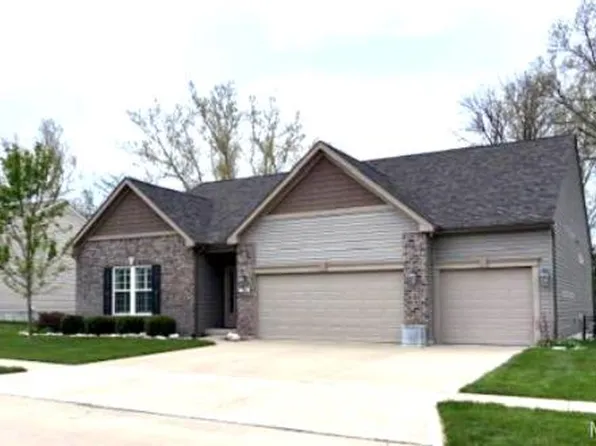 1163 Crystal Creek Pkwy, Wentzville, MO 63385