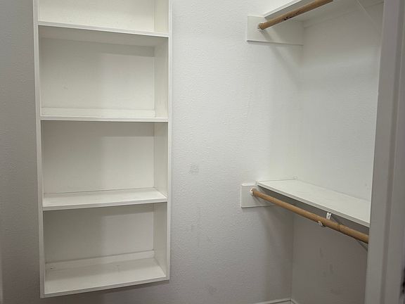 4th image of 5946 Nobie Ln #B