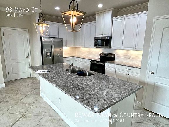 5th image of 93 Mayo Ct