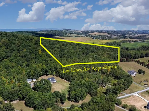 Celebration Ln, Fairfield, VA 24435