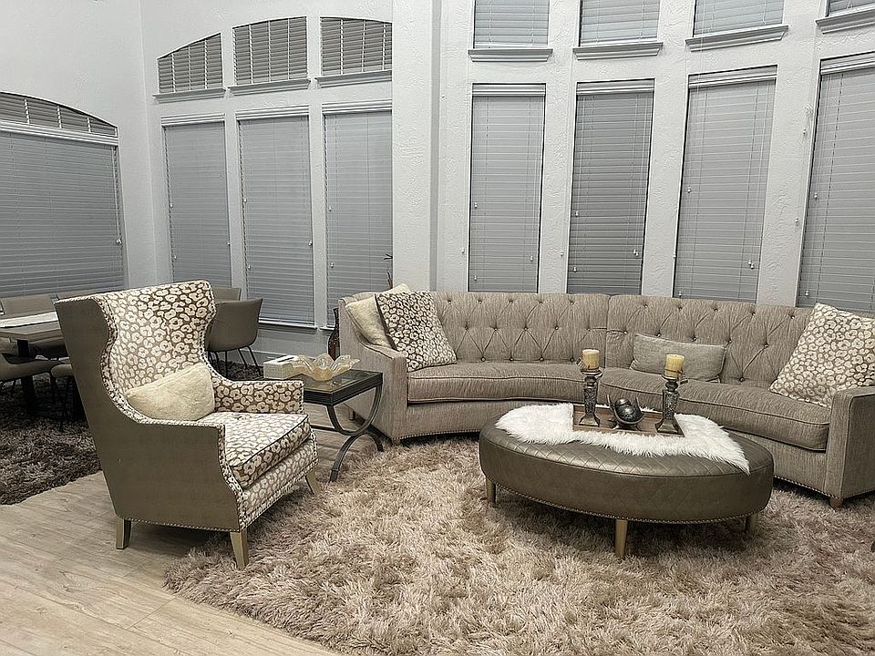 1st image of 1525 Flowers Dr