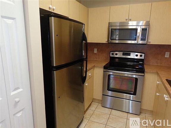 3rd image of 2223 Clipper Pl