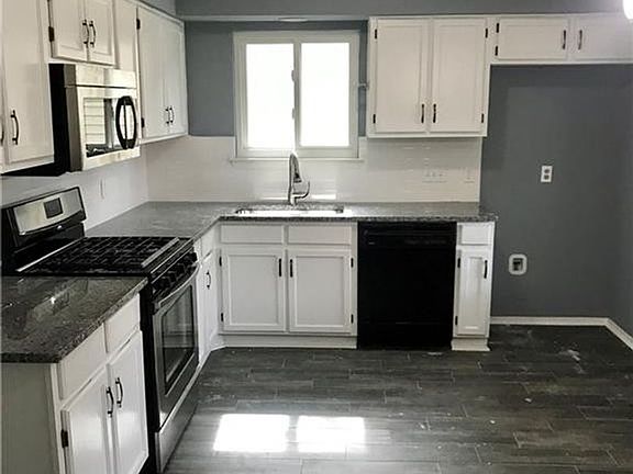 3rd image of 13162 Mill Stone Dr