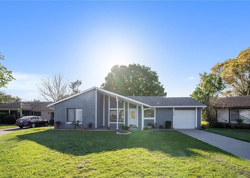 1st image of 4927 Glamour Ln