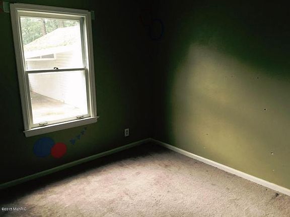 4th image of 1217 Moulton Ave